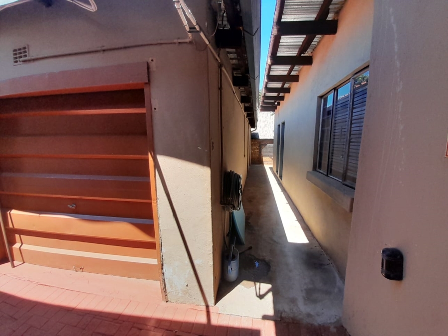 4 Bedroom Property for Sale in Protea Park North West